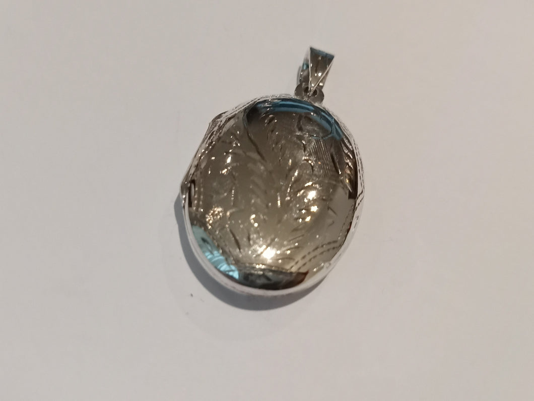Decorative Locket Pendant