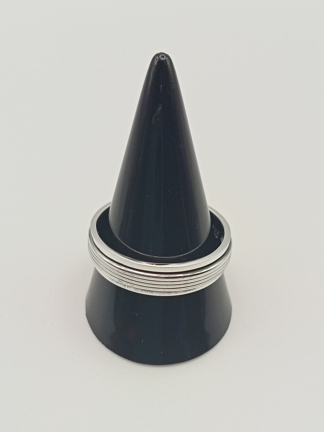 Wire Design Spinning Ring